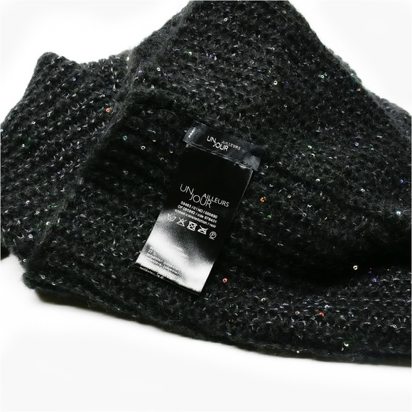 UN JOUR AILLEURS Eternity Scarf with Multicolour Micro Paillettes - Picture 2 of 13